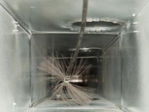 blog image illsutrate, how AC duct cleaning in dubai is done